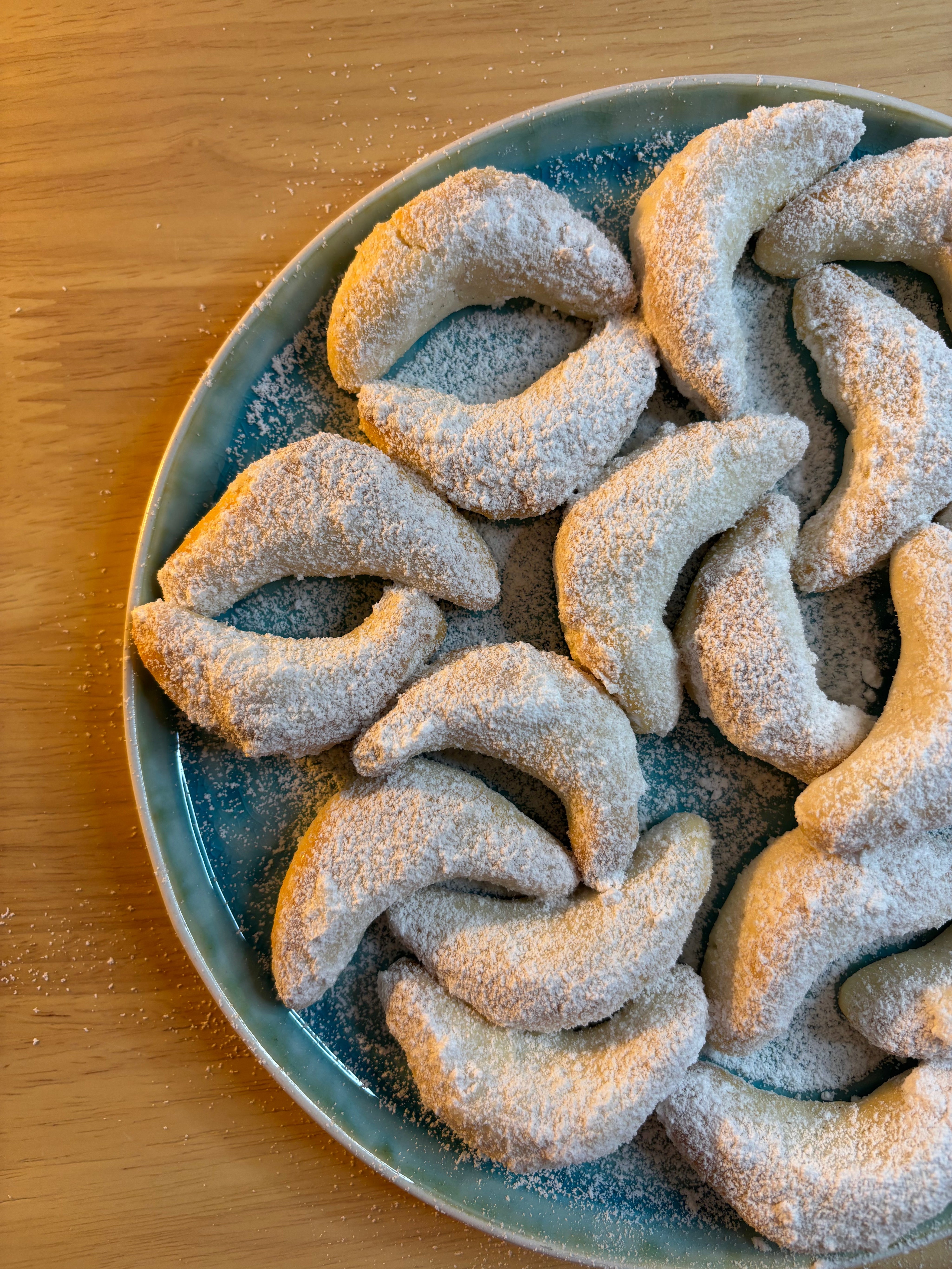 Glutenfreie Vanille Kipferl – das perfekte Rezept für die Weihnachtszeit ✨