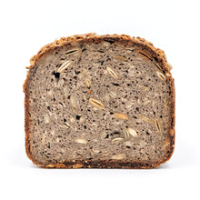 Laden Sie das Bild in den Galerie-Viewer, Glutenfreies Bio Kürbis-Hanfsamenbrot - echt jetzt